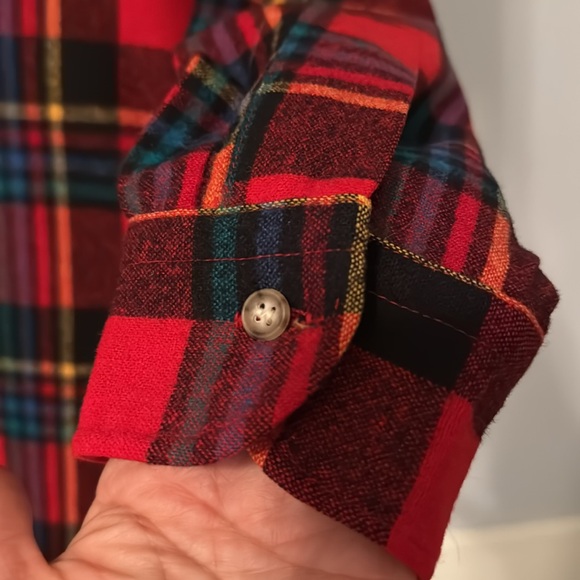 Pendleton Men’s Flannel - Picture 5 of 7